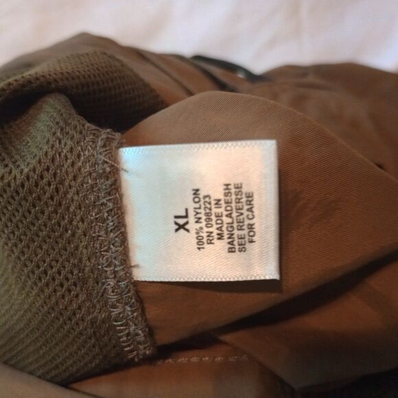 Men's Magellan Fish Gear Shorts. XL Water Repellent Tan Webbed Belt 6 Pockets - Picture 5 of 10